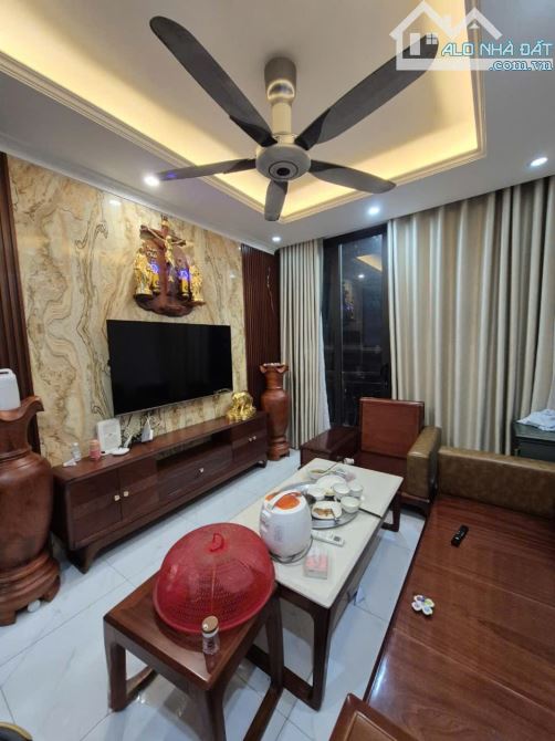 *Bán nhà Tứ Hiệp-Thanh Trì 40m²,5 tầng mặt ngõ thông ô tô,KD tốt,tặng nội thất.Giá 7,8 tỷ - 1