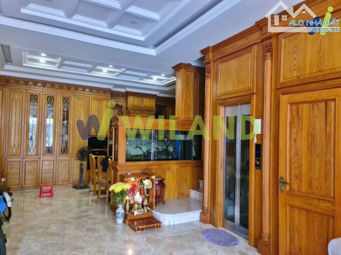 BÁN NHÀ NGANG 7M XÂY PHONG CÁCH CHÂU ÂU ĐƯỜNG TRẦN BÌNH TRỌNG CÁCH BÃI SAU 500M - 1