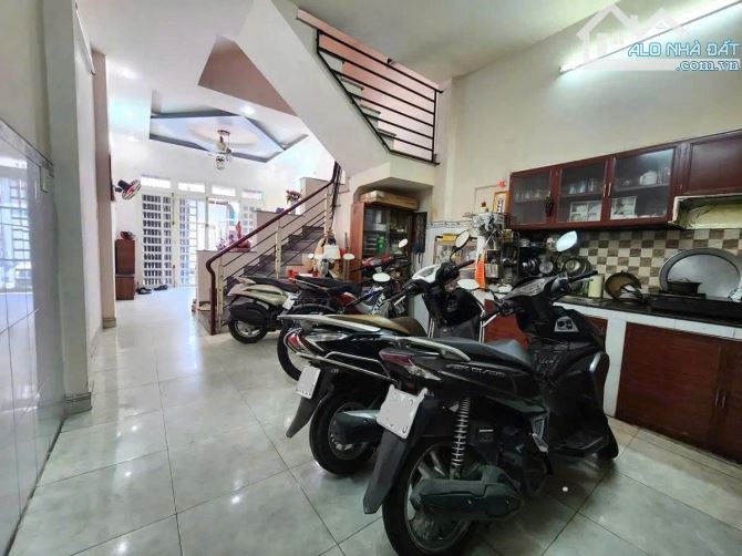 NHÀ BÁN, GÒ XOÀI – 72M² – 3 TẦNG – 6PN – HẺM XE HƠI – NHỈNH 6 TỶ – SỔ HỒNG - 1