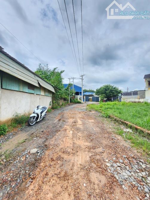2,85Tỷ TL🔥Bán đất 241,1m2 cách đường Trần Văn Ơn 200m, p.Tân Phước Khánh, Tp.Tân Uyên - 1