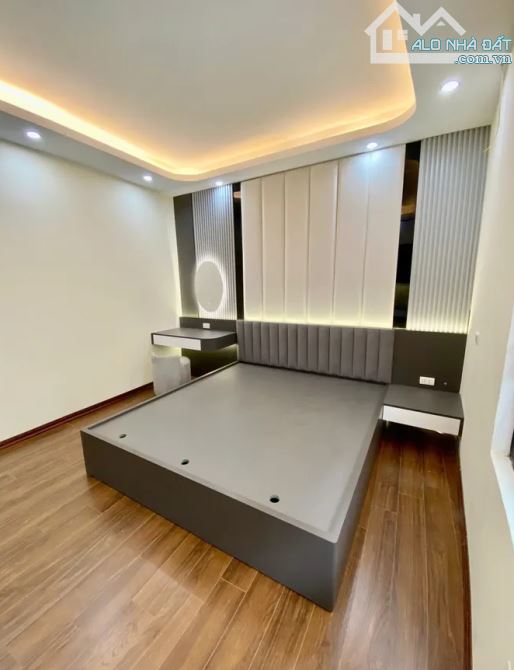 BÁN NHÀ BỒ ĐỀ DÂN XÂY, DT 49M2, MT 3.3M, NGÁCH Ô TÔ , GẦN HỒ. GIÁ 9 TỶ 3. - 1