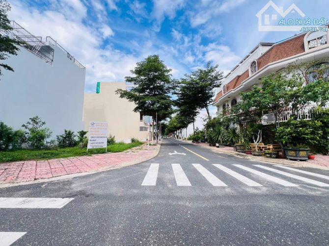 LÔ GÓC KĐT MIPECO – 2 MẶT TIỀN CÁCH BÃI TẮM NHA TRANG CHỈ 2 PHÚT DI CHUYỂN - 1