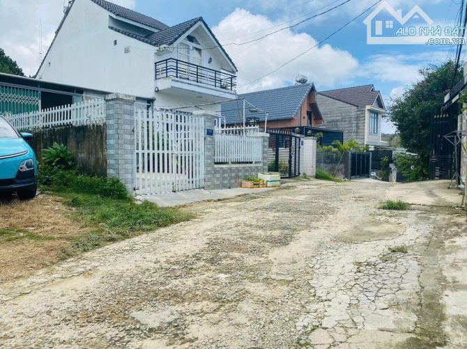 Đất biệt thự Đồi Thông Tin - Nguyễn Hữu Cảnh P8, Tp Đà Lạt. -  248m2 - 9.5 tỷ - view đẹp - 1