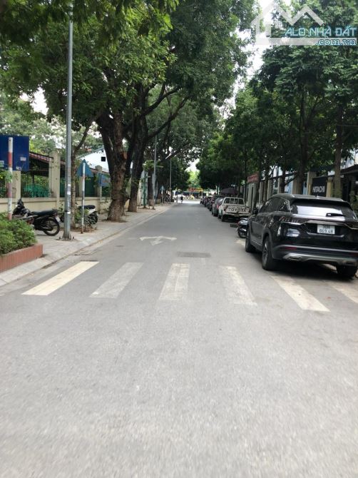 NGUYỄN VĂN HUYÊN-CẦU GIẤY-6 TẦNG THANG MÁY-2 MẶT THOÁNG-Ô TÔ ĐỖ CỬA-13.5 TỶ - 1