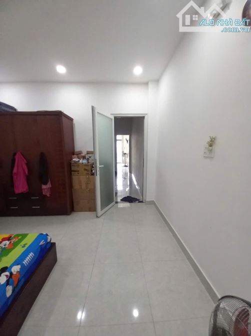 Nhà mặt tiền đường 970 - Nguyễn Duy Trinh, P. Phú Hữu.Q9 - 1