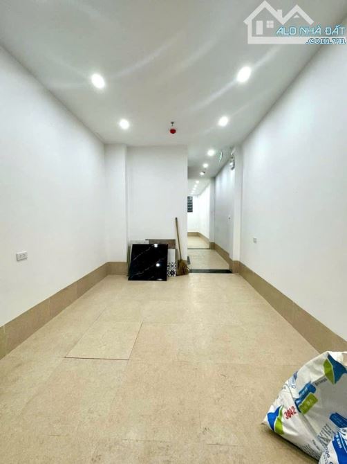 Bán toà CHDV Hoàng Hoa Thám, ngõ thông, gần phố, 7T thang máy, PCCC, 50m2, giá 13 tỷ - 1