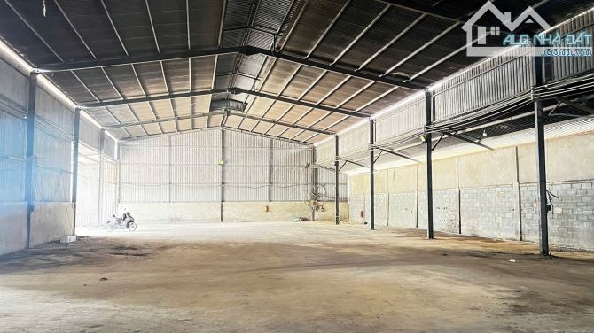 Cho Thuê Xưởng 1300m2 - DTKV 2500m2 - TBA 250kva. chỉ 50tr/th - gần Đường Võ Nguyên Giáp - 1