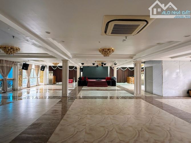 Bán Căn góc Mặt tiền đường Khổng Tử BÌNH THỌ THỦ ĐỨC DT: 1593m2 Khoan 650tr/th Giá 270 Tỷ - 1