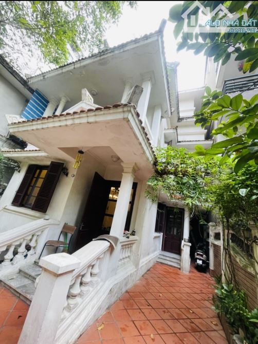 BIỆT THỰ HỒ TÂY - PHỐ TỪ HOA - NGÕ THÔNG, NGAY MẶT PHỐ - SỔ ĐẸP, NỞ HẬU - GIÁ TỐT. - 1