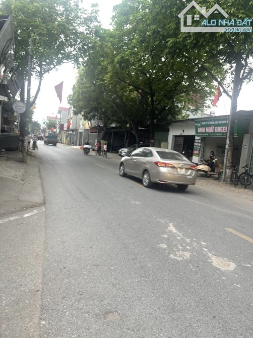 Chủ cần tiền bán gấp đất vuông đẹp,sổ mới ô tô vào đất - 1