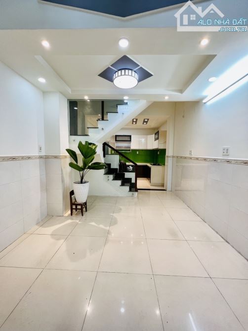 Nhà đẹp Quận 3, 5 tầng 6 phòng ngủ 7 nhà vệ sinh, hẻm 4.5M sạch sẽ an ninh gần mặt tiền. - 1