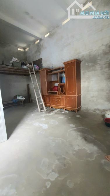 🏡 CHÍNH CHỦ E CẦN BÁN CĂN NHÀ MÁI BẰNG, 3 GIAN, XÁC ĐỊNH BÁN ĐẤT TẶNG NHÀ MÁI BẰNG - 1