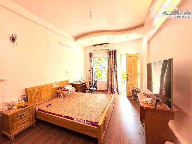 BÁN NHÀ ĐƯỜNG PHÚC ĐỒNG 40M2, 4 TẦNG, 7.9 TỶ NGÕ NÔNG, Ô TÔ ĐỖ CỬA - 1