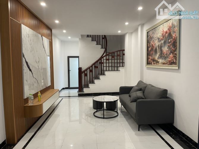 BÁN NHÀ 6 TẦNG GIANG BIÊN, LONG BIÊN,  Ô TÔ ĐỖ CỔNG , CHỈ 6 TỶ - 1