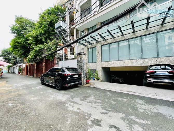 Bán Biệt Thự 230m2( 8x30 ) Hẻm Vip 38 Nguyễn Văn Trỗi-Sát Quận 1-Quận 3-Dạng Biệt Thự Cổ - 1