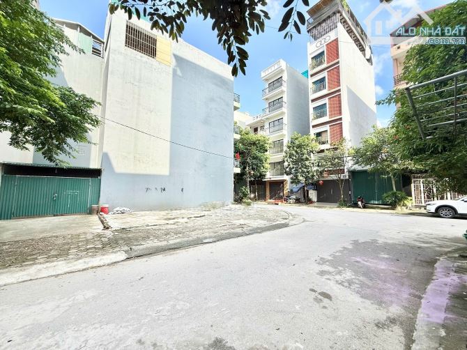 ĐẤT YÊN NGHĨA PHÂN LÔ VỈA HÈ CẠNH LÔ GÓC HƠN 11 TỶ - 1