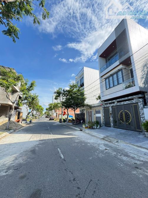 Bán đất kẹp cống rất đẹp mặt tiền Đường Đa Mặn Đông 2, Phường Khuê Mỹ ,Quận Ngũ Hành Sơn . - 1