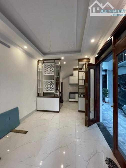 NHÀ MỚI ĐẸP LUNG LINH, NGUYỄN VĂN CỪ, Ô TÔ 4 CHỖ ĐỖ CỬA, 31m², 6.5 TỶ, LONG BIÊN - 1