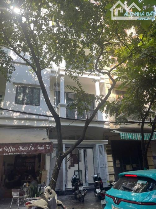 Cho thuê nhà nguyên căn khu Đầm trấu - HBT, kinh doanh, ôtô 50m, 5 tầng, 7 phòng, giá 30tr - 1