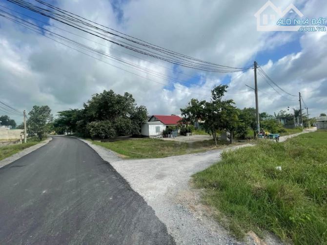 BÁN LÔ ĐẤT 145M2-GIÁ CHỈ 1 TỶ 250 TRIỆU-KHU PHỐ 4-THỊ TRẤN ĐỨC HÒA - 1