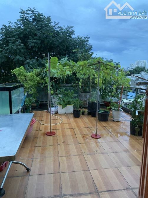 Nhà đẹp 50m2, đúc 4 tầng, hẻm 5m, KDBB  - Đoàn Văn Bơ – nhỉnh 5 tỉ. - 1