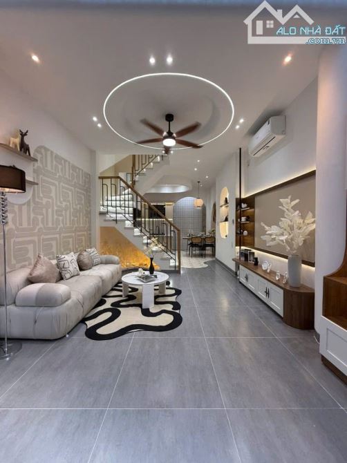 Nhà 3 tầng cực đẹp,full nội thất,ngay chợ Thạch Đà, Gò Vấp:chưa tới 5 tỷ - 1