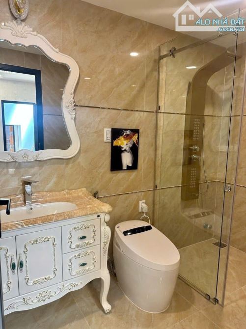 GẤP BÁN 2 CAEN NHÀ 5 TẦNG MẶT PHỐ KINH DOANH HẢI PHÒNG - 1