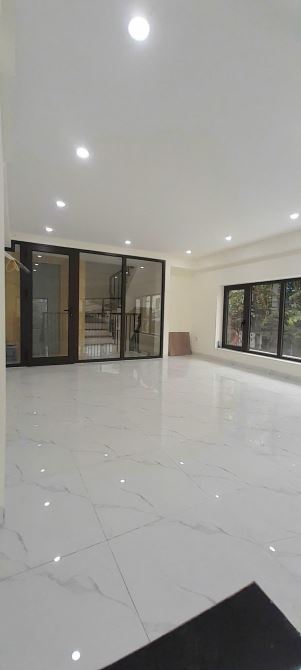 Cho thuê nhà Ô TÔ - THANG MÁY - KINH DOANH giá 23 triệu phố Trần Cung, Cầu Giấy - 1