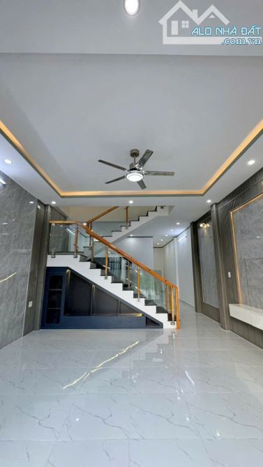 NHÀ NGAY CÔNG AN PHƯỜNG TÂN TRIỀU MỚI 500TR CHÌA KHOÁ TRAO TAY - 1