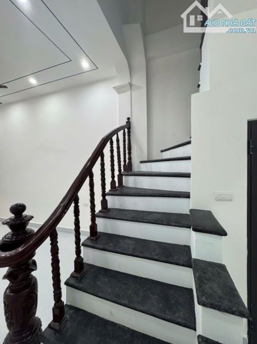 Chính chủ gửi bán nhà 3 tầng 38m2 dân xây đường Chiến Thắng, La Khê, Hà Đông. Giá hơn 7 tỷ - 1