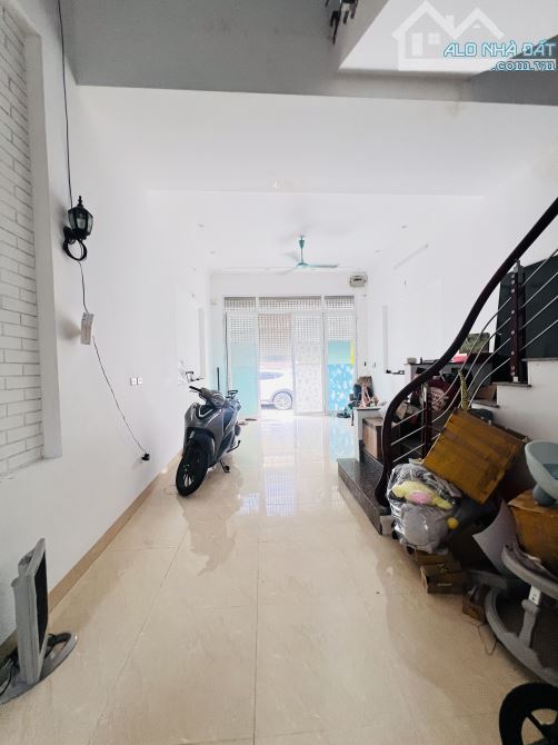 BÁN NHÀ DÂN XÂY: PHÂN LÔ, 2 OTO TRÁNH THÔNG KĐT HINODE, 70M GIÁ 11.x TỶ - 1
