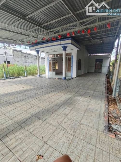 NỢ MỘT ĐỐNG ! Cần bán gấp căn nhà ở 1/ Đ. Hồ Văn Tắng , Củ Chi 189m2 SHR giá 980tr - 1