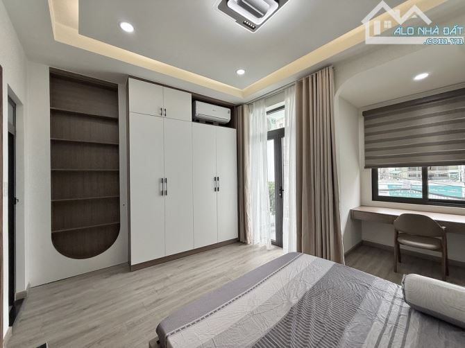 MẶT TIỀN KD HẺM XH THÔNG, 4 TẦNG NGANG TO 5.5M. Cách Phú Mỹ Hưng chỉ 500m - 1