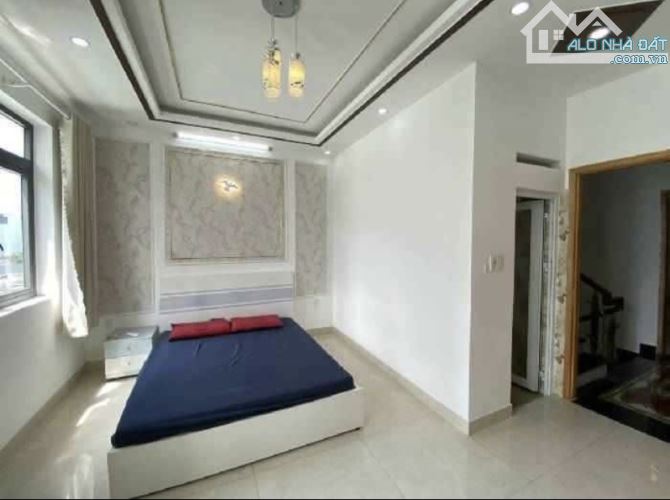 NGAY VINCOM NAM LONG, NHÀ ĐẸP 4 TẦNG Ở LIỀN, ngang to 5m - 68m2. 8 tỷ nhẹ - 1