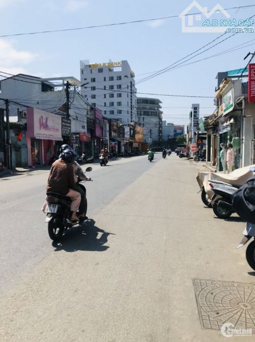 Bán Nhà Mặt Tiền Kinh Doanh đường Bà Triệu 212m2 chưa qua Tố Hữu - 1