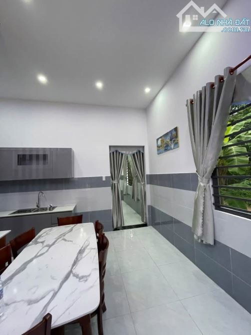 CHỦ THANH LÝ NHÀ CẤP 4 MẶT TIỀN GẦN CẦU ÔNG THÌN XÁT CHỢ QUI ĐỨC BÌNH CHÁNH - 1