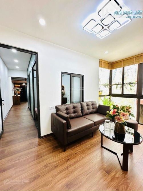 Bán căn TT tầng 2 sổ đỏ riêng, Lý Thường Kiệt Hoàn Kiếm, 60 m2-2 ngủ-1 KH-1 wc, 4 tỷ - 1