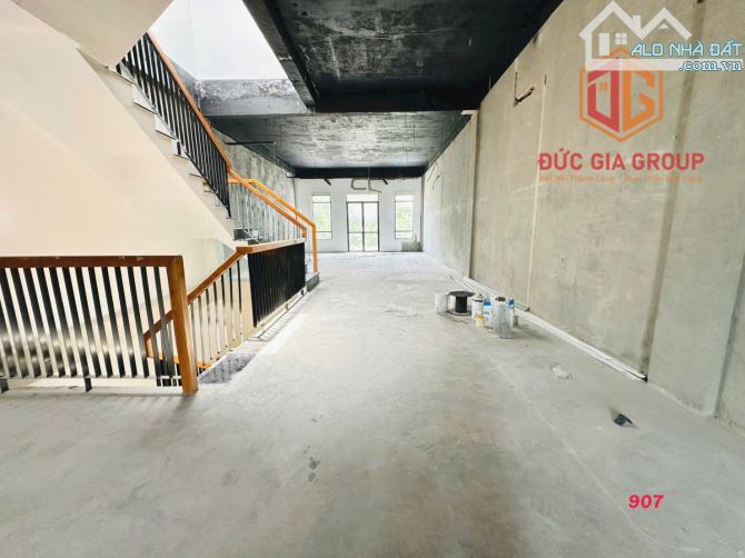 Cho thuê shophouse 1 trệt 2 lầu Vincom Trung Tâm Thành Phố Biên Hoà - 1