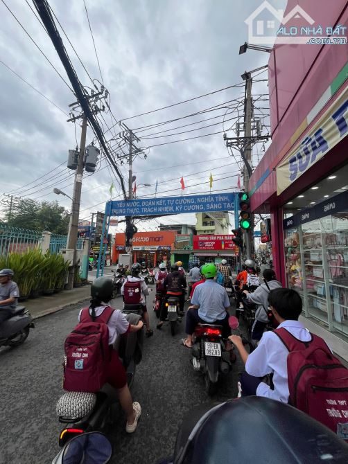 Nhà Trệt Lửng MT Đông Hưng Thuận 11 DT 6x17,5m Giá 10,5 tỷ còn TL: - 1