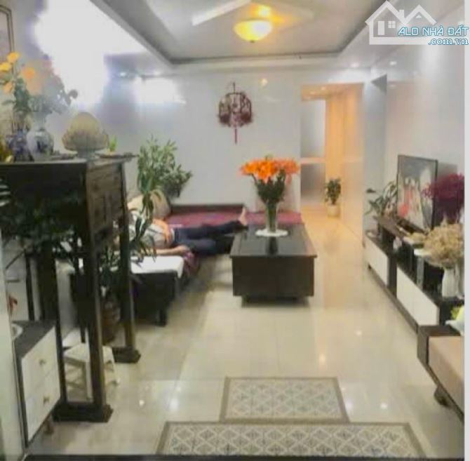 Siêu nét! Nhà Tân Mai ngõ rộng, ô tô đỗ cửa,kinh doanh, 2 thoáng, full nội thất, 35m2. - 1