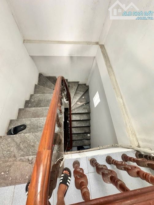 Bán nhà phố Minh Khai 50m2. 5 tầng . Ngõ rộng 3m. Giá 9 tỷ - 1