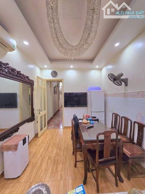 Bán nhà PHÂN LÔ đường Trần Phú quận Ba Đình - Sổ đỏ 64m2 - 4 tầng - giá 27 tỷ - Oto tránh. - 1