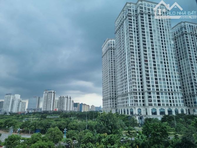 Bán liền kề số 15 An Dương Vương- Ô tô tránh, Thang máy 100m2 5 tầng MT 5m chỉ 29 tỷ - 1