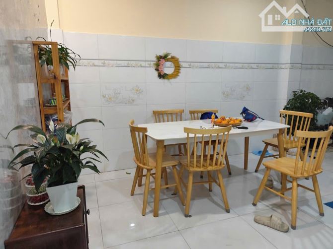 Nhà phố rẻ 4 x 16m 1 trệt 1 lầu Nguyễn Cư Trinh Quận 1 TP.HCM - 1