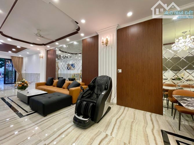 Nhà mới 3 tầng có thang máy đường số 13 Khu đô thị Lê Hồng Phong 2 Nha Trang - 1