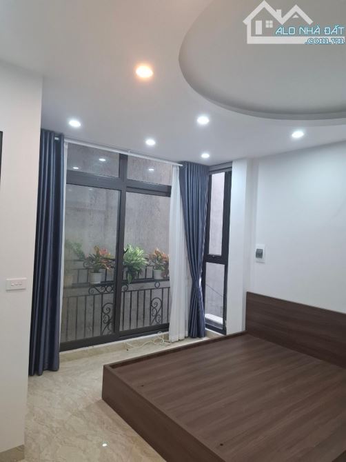 Siêu đỉnh! Nhà Trương Định mới ngõ thông, 3 gác tránh, full nội thất, 45m2*4T - 1