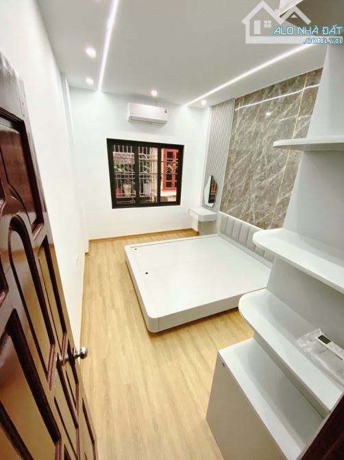 Bán gấp nhà đẹp Định Công- Nhà mặt ngõ thông thoáng- DT 34 m2 x 5 tầng, 6.9 tỷ - 1