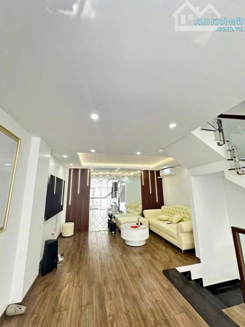 Bán Nhà Hồ Sen, Dư Hàng Kêng, Lê Chân. Giá 3,9 tỷ - 3,5 tầng - 41m - 1