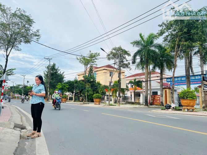 Cần bán gấp căn Nhà mặt tiền đường 3 tháng 2 thị trấn Trà Cú Trà Vinh - 1