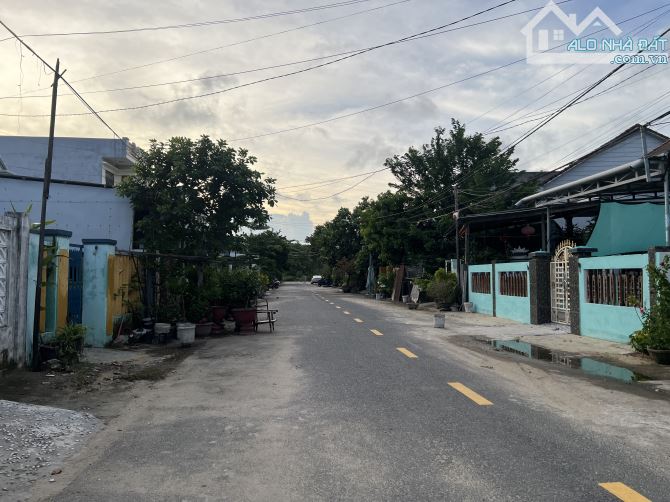 Bán đất tặng nhà cấp 4 đường Lê Trọng Tấn Hội An